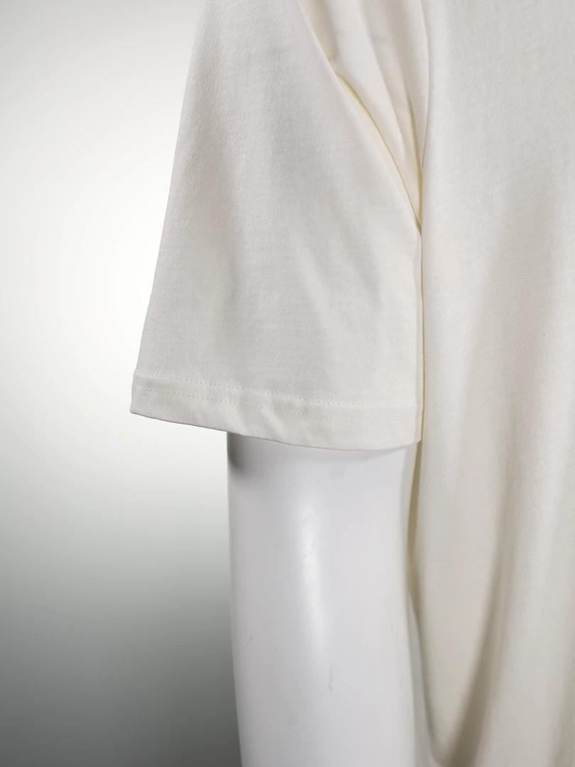 RVCA Men's Off White Robot Apple Regular Fit S/S T-Shirt (S37) 9 RVCA Men's Off White Robot Apple Regular Fit S/S T-Shirt (S37)