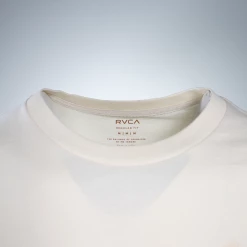 RVCA Men's Cream Pirate Skull Regular Fit S/S T-Shirt (S21)