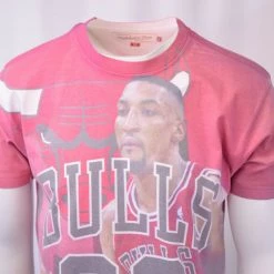 Mitchell & Ness Men's Scottie Pippen #33 City Pride S/S T-Shirt