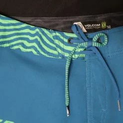 Volcom Men's Macaw Faded Mod-Tech Board Shorts (Retail $60)