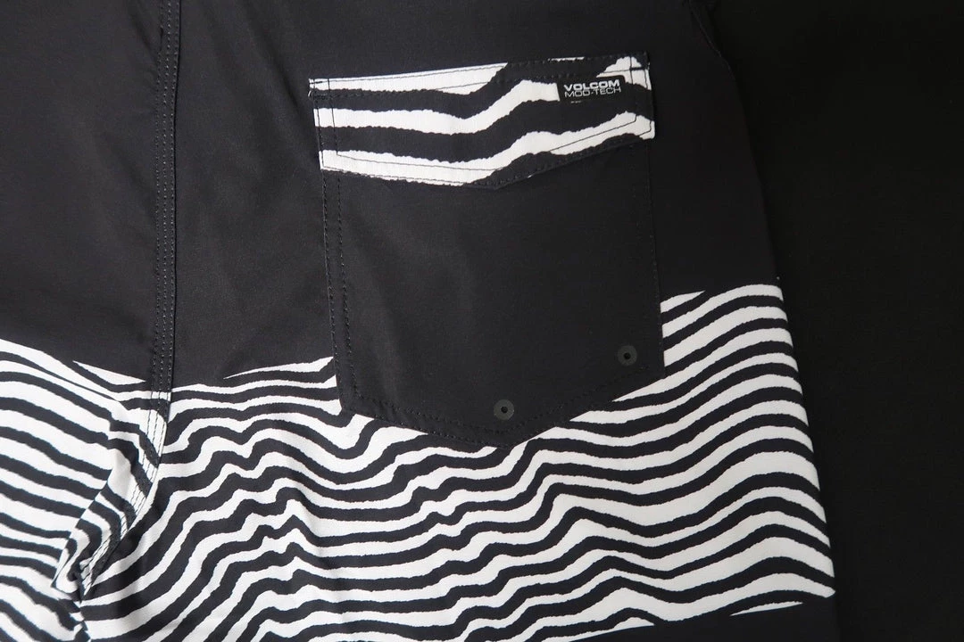 Volcom Men's Black Macaw Faded Mod-Tech Board Shorts (Retail $60) Mens 9 Volcom Men's Black Macaw Faded Mod-Tech Board Shorts (Retail $60) Mens