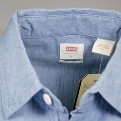 Levi's Men's Light Blue Denim S/S Woven Shirt (Retail $54.50) S03