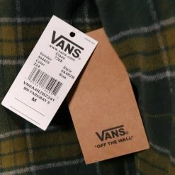 VANS Men's Green Plaid Parkway II Hooded L/S Shirt Jacket New Arrivals 11 VANS Men's Green Plaid Parkway II Hooded L/S Shirt Jacket New Arrivals