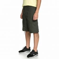 DC Shoes Men's Dark Green Trueper 22 Cargo Shorts (Size 30) 7 DC Shoes Men's Dark Green Trueper 22 Cargo Shorts (Size 30)